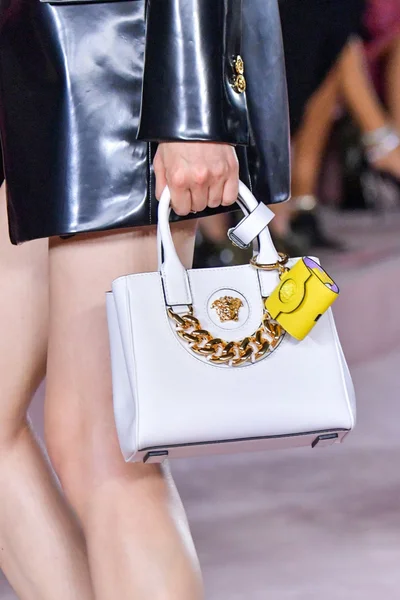 Look 20